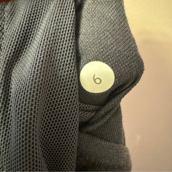 Lululemon Black Bliss Tank Top Womens Size 6 - Picture 10 of 10